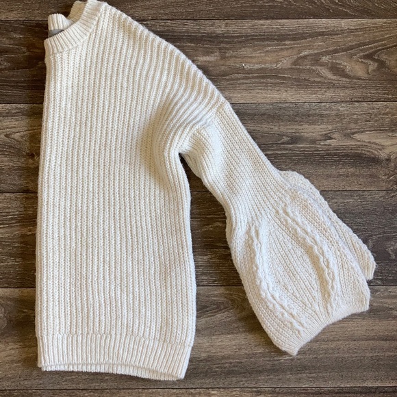 ASOS Oversized Ivory Sweater Bell Sleeves Sz 6 - Picture 2 of 8